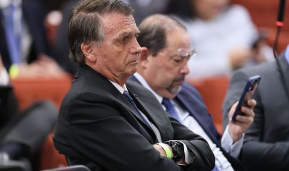 Postura de Valdemar durante julgamento incomoda Bolsonaro