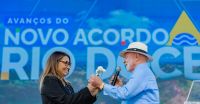 No Dia dos Namorados, Lula dá flores a Janja e beija primeira-dama em MG