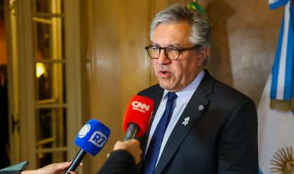 Na Argentina, Padilha lamenta ataques a OMS e espera revisão de posturas