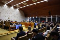 Big techs: STF decidiu sobre IA ao incluir chatbot, diz especialista
