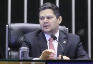 Governo tem “legitimidade” para acionar STF sobre IOF, diz Alcolumbre