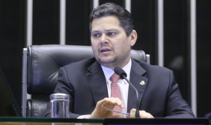 Governo tem “legitimidade” para acionar STF sobre IOF, diz Alcolumbre