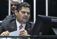 Mesmo favorável a Pacheco, Alcolumbre não deve segurar sabatina de Messias
