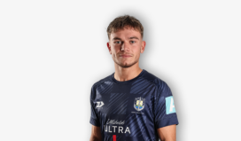 Adam Bell (Lateral) – Vendedor no varejo e estudante