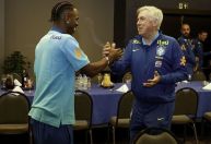 Jogadores se apresentam para estreia de Ancelotti na Seleção Brasileira