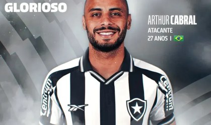 Arthur Cabral é o novo reforço do Botafogo