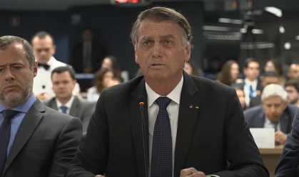 Questionado sobre PRF, Bolsonaro diz: "Nenhum eleitor deixou de votar"