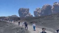 Vídeo flagra turistas fugindo durante erupção no vulcão Etna na Itália