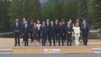 Ao lado de Zelensky, Lula participa de “foto de família” do G7