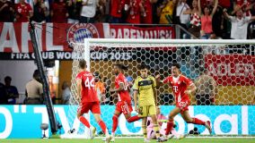 Olise faz gol contra Boca e dá vitória ao Bayern