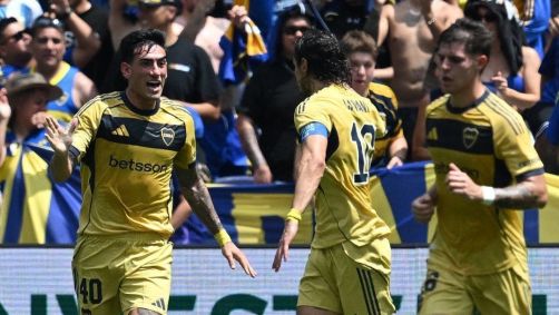 Jogadores do Boca comemoram gol