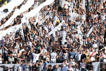 Torcida do Botafogo faz festa no Mundial de Clubes