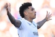 Herói do Botafogo, Igor Jesus é chamado de "Drogba moderno" na Inglaterra