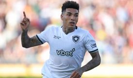 Botafogo faz história, vence PSG e se aproxima das oitavas do Mundial