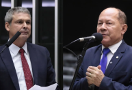 Deputados debatem derrubada do aumento do IOF no Congresso