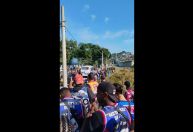 Vídeos: Enterro do traficante "Professor" tem foguetório e cortejo de motos