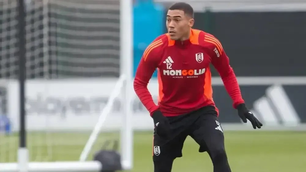 Carlos Vinícius em treino no Fulham