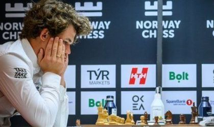 Lenda do xadrez, Magnus Carlsen perde a cabeça em derrota para prodígio