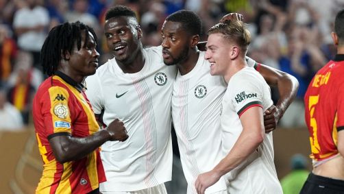 Jogadores do Chelsea comemoram gol sobre o Espérance no Mundial