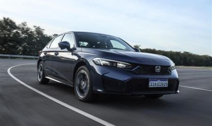 Honda Civic 2025 chega ao Brasil com novo visual e apenas duas cores