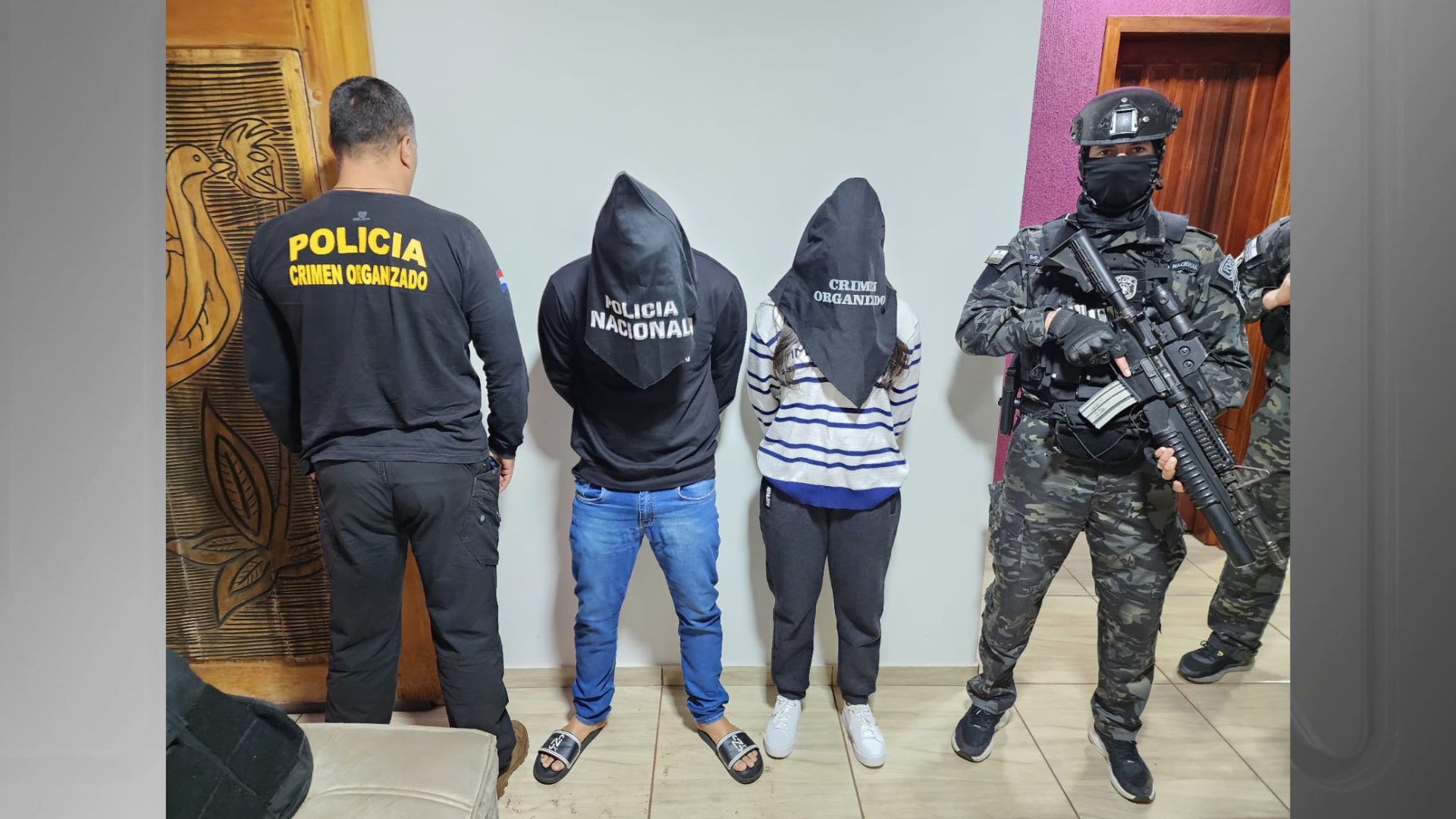 Imagem mostra brasileiro que estava foragido e foi preso em conjunto com a PF no Paraguai