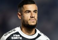 Coutinho fica sem contrato, e Vasco intensifica negociação por permanência
