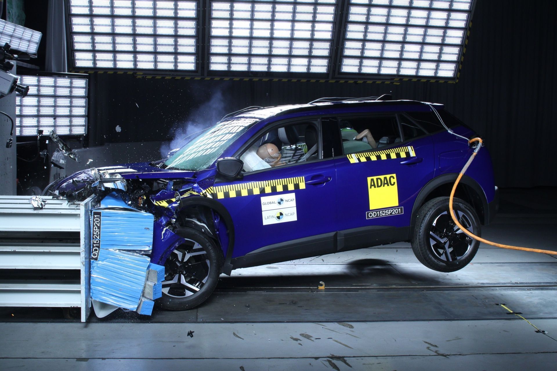 Peugeot 2008: apenas uma estrela de proteção