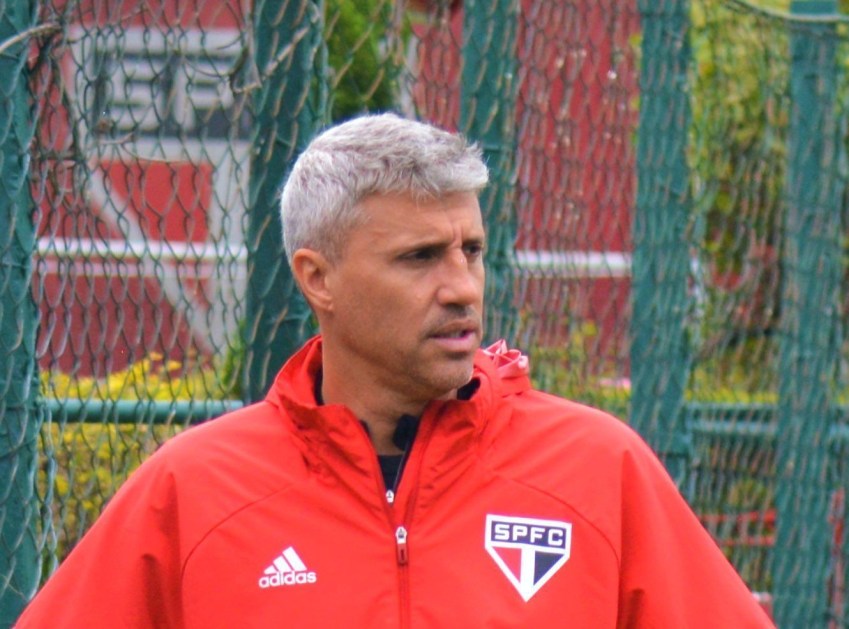 Crespo no CT da Barra Funda, durante primeira passagem como treinador • Foto: Fellipe Lucena / São Paulo FC