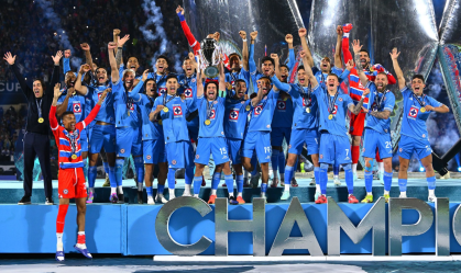 Cruz Azul goleia Vancouver Whitecaps e conquista Champions da Concacaf