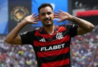 Danilo e Filipe Luís querem Flamengo mantendo estilo de jogo contra Bayern