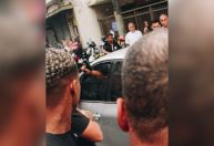 Policial é preso após atirar pra cima em protesto por morte de jovem no Rio