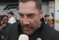 Durante première, Javier Bardem explica detalhe em roupa: "Genocídio em 4K"