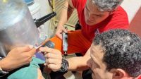 Criança de dois anos fica com panela de pressão presa na cabeça em MG