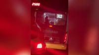Vídeo: criminosos rendem passageiros de ônibus no centro do Rio