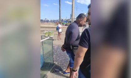 Ambulante que aplicava golpe em turistas é preso em Copacabana (RJ)