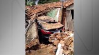 Casa desaba após ser invadida por carro desgovernado no Ceará