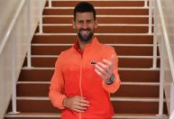 Djokovic vence Zverev e enfrentará número 1 do mundo na semifinal de Roland Garros
