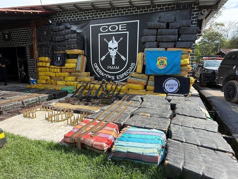Polícia apreende 6 toneladas de drogas em lancha de facção no amazonas | cnn brasil