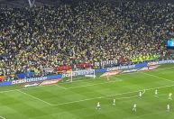 Em jogo do Brasil, torcida do Corinthians protesta e pede mudanças; entenda