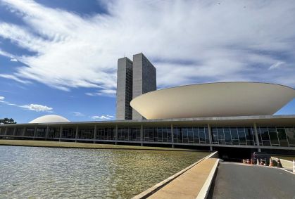 Governo se reúne com Apple, Meta, Google e Visa e debatem tarifa de Trump