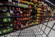 Fazenda espera queda no preço dos alimentos com novas regras de VA e VR