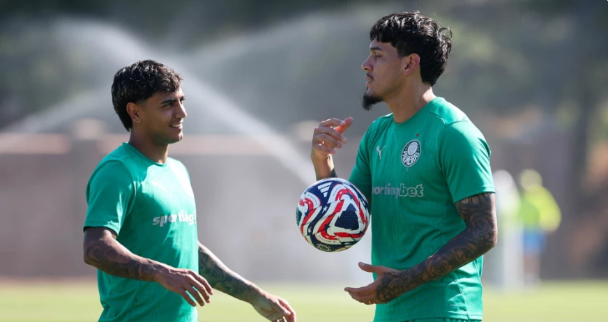 Facundo Torres e Gustavo Gómez durante treino do Palmeiras, nos EUA