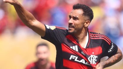 Danilo comemora segundo gol do Flamengo