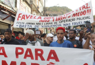 RJ: Oruam e moradores protestam após morte de jovem baleado em festa junina