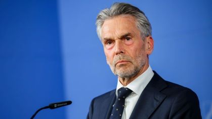 Primeiro-ministro da Holanda, Dick Schoof, em conferência de imprensa