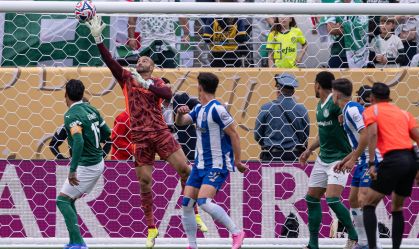 Lance do jogo entre Palmeiras e Porto, pelo Mundial de Clubes
