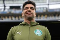 Abel Ferreira elogia estreia do Palmeiras: "Goleiro do Porto foi o melhor"