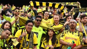 Torcedores do Borussia Dortmund em jogo do Mundial de Clubes