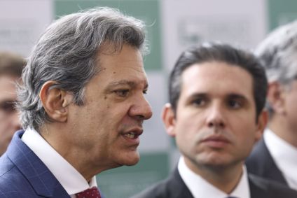 O ministro da Fazenda, Fernando Haddad, e o presidente da Câmara dos Deputados, Hugo Motta (Republicanos-PB)