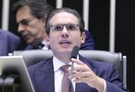 Após decisão, Hugo Motta entra na mira da oposição
